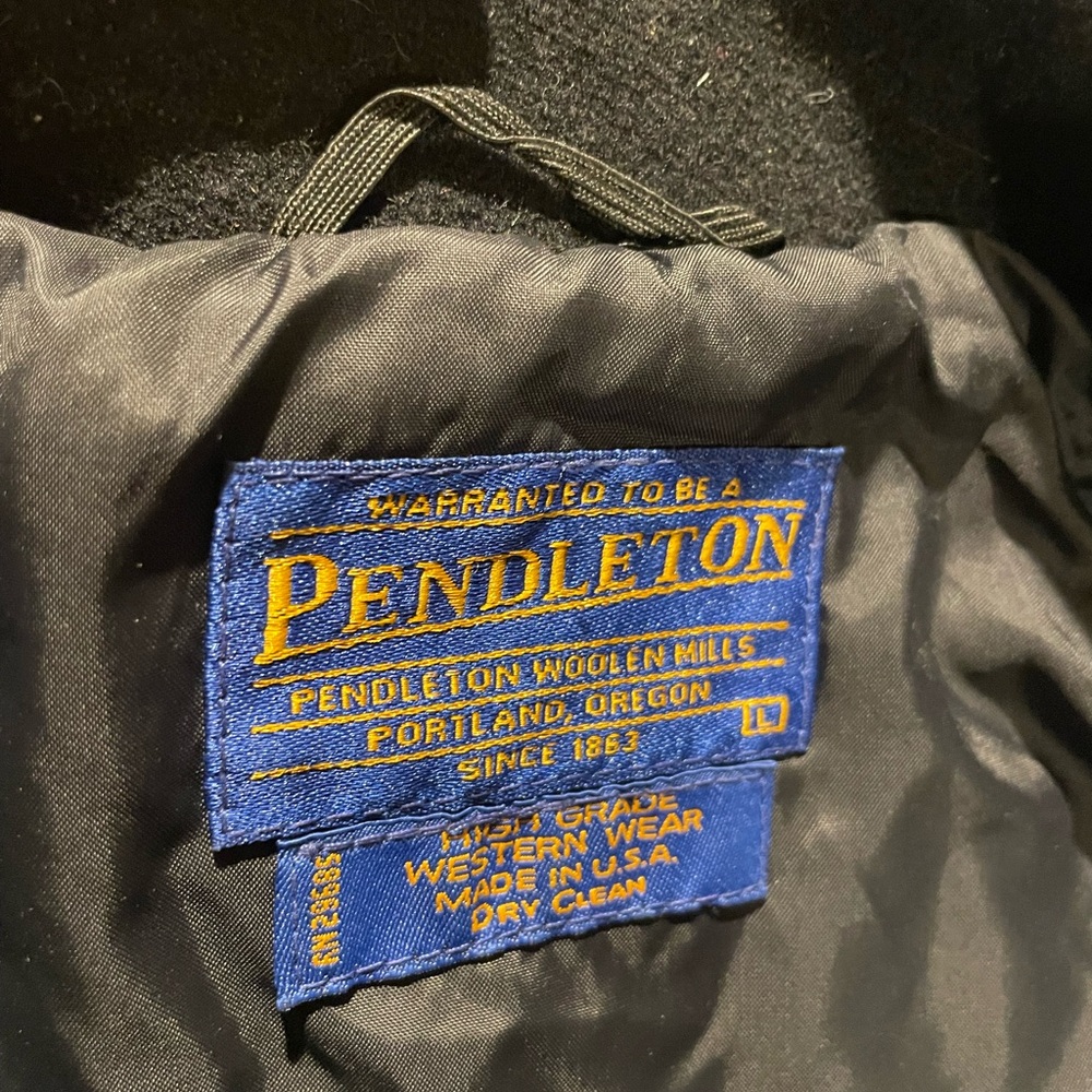 Pendleton Black and Red Jacket - Picture 7 of 16